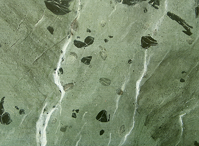 aspect final d'un marbre vert de guatemala en trompe l'oeil